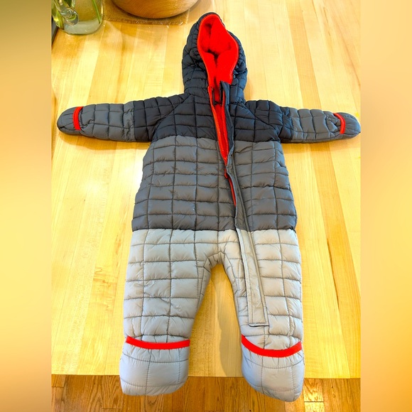 Infant 9-12 Month Snowsuit - Picture 1 of 2